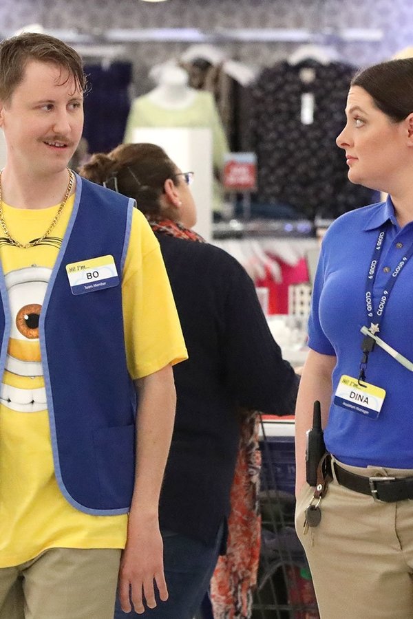 Superstore – S02E20 – Pulizie di primavera