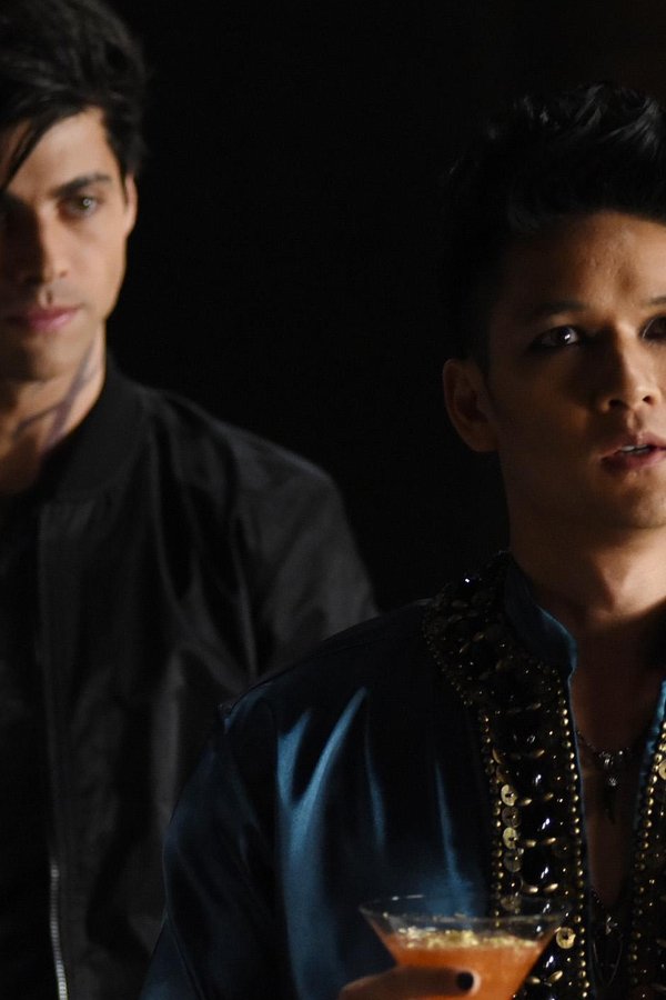 Shadowhunters – S01E11 – Sangue chiama sangue