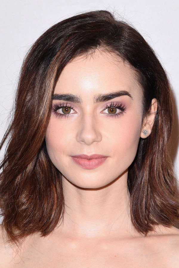 Lily Collins's headshot