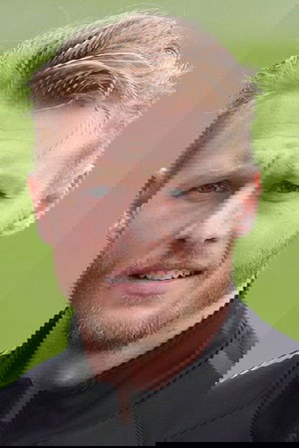Simon Kjær