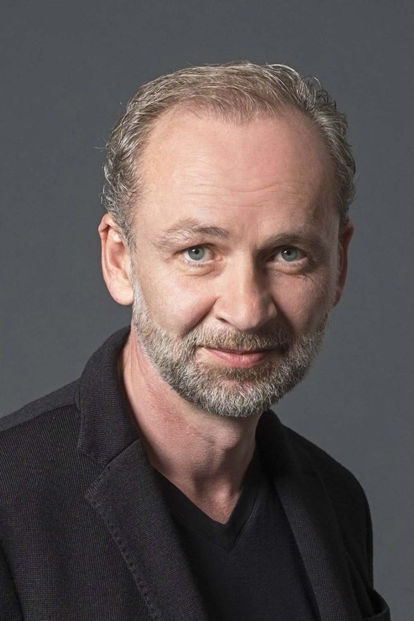 Ferdinand von Schirach's headshot