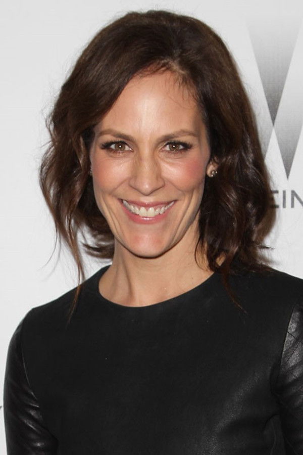 Annabeth Gish's headshot