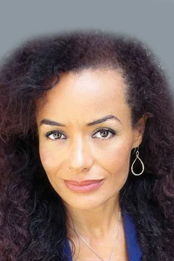 Galyn Görg's headshot