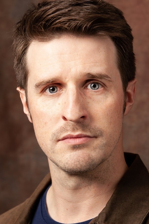 Lee Brace's headshot