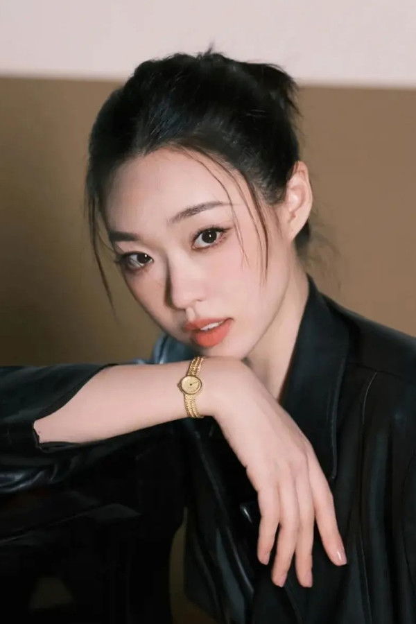 Guan Yue's headshot
