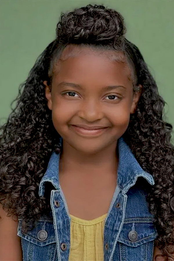 Chloe Elise Ellis's headshot