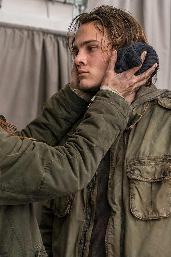 Colony – S03E06 – Episodio 6