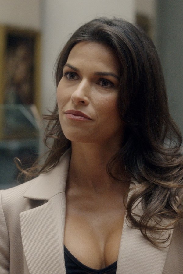 Blood & Treasure – S02E01 – Episodio 1