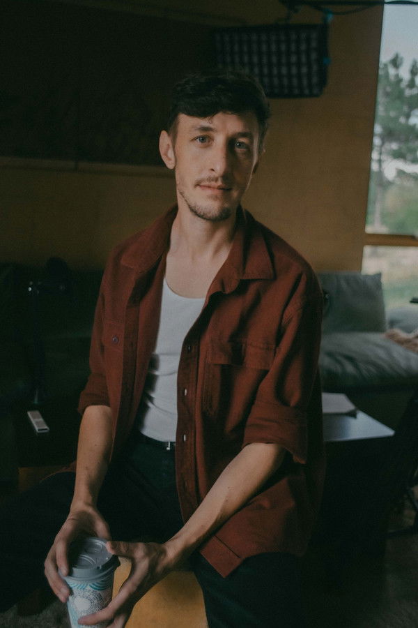 Leland Montgomery's headshot