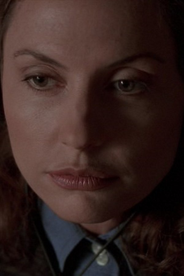 Millennium – S02E16 – La sacra croce
