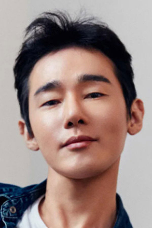 Heo Ji-woong's headshot