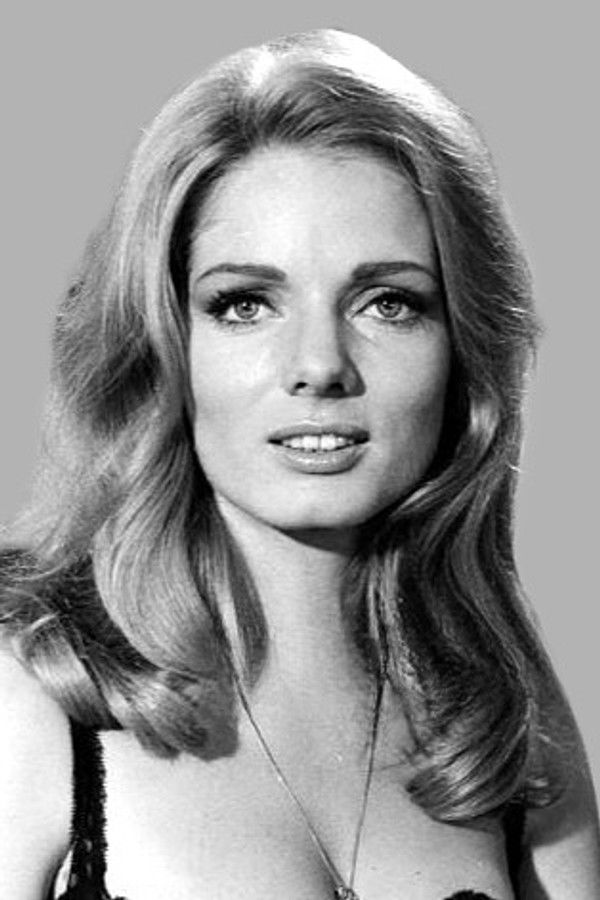 Ini Assmann's headshot