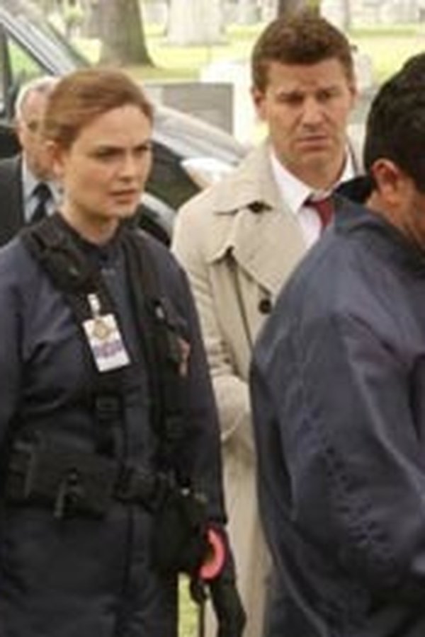 Bones – S09E22 – L’unghia nella bara