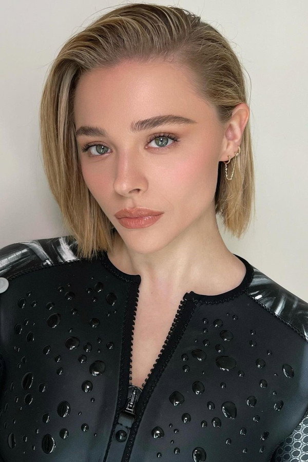 Chloë Grace Moretz's headshot