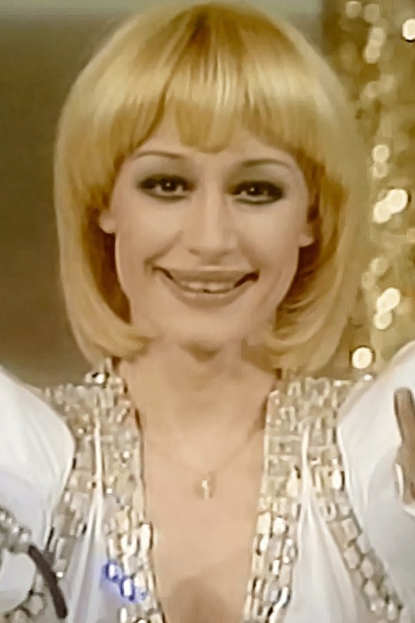 Raffaella – S01E02 – Episodio 2