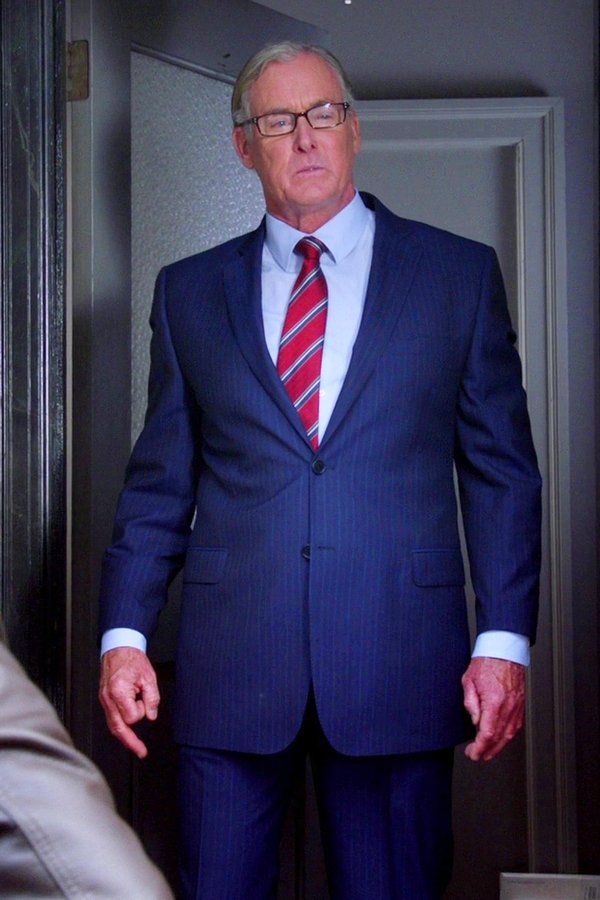 Brooklyn Nine-Nine – S08E01 – I buoni