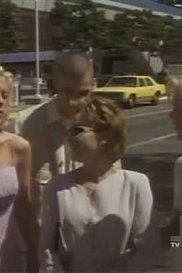 Beverly Hills 90210 – S06E31 – Episodio 31