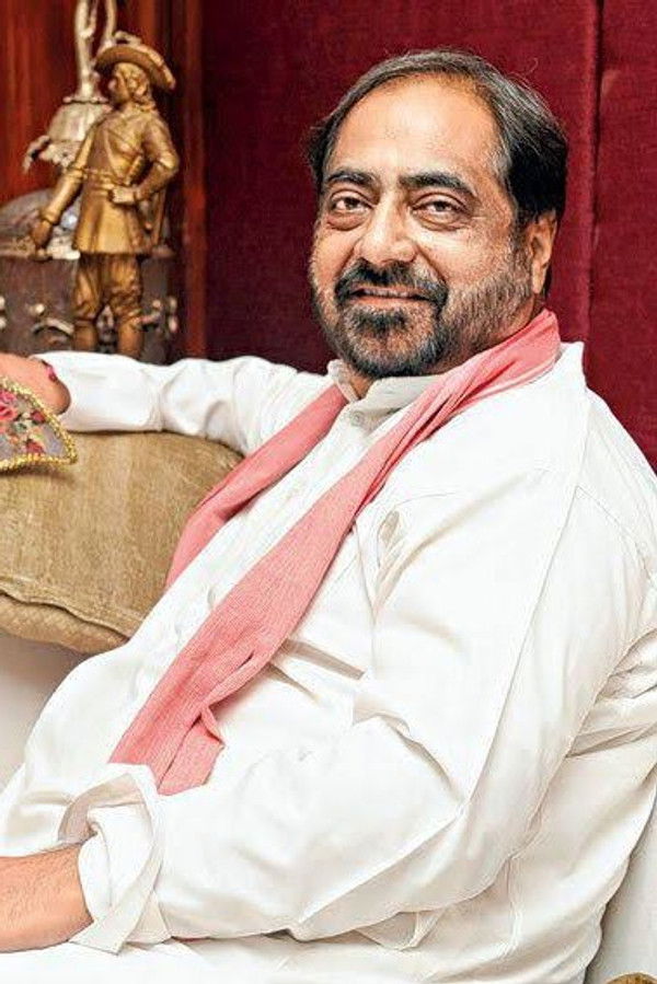 Aamir Raza Husain's headshot