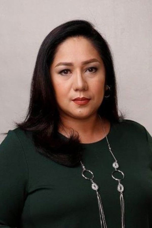 Shyr Valdez's headshot