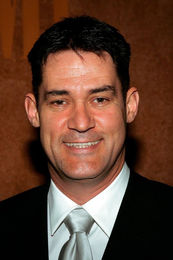 Graeme Revell's headshot