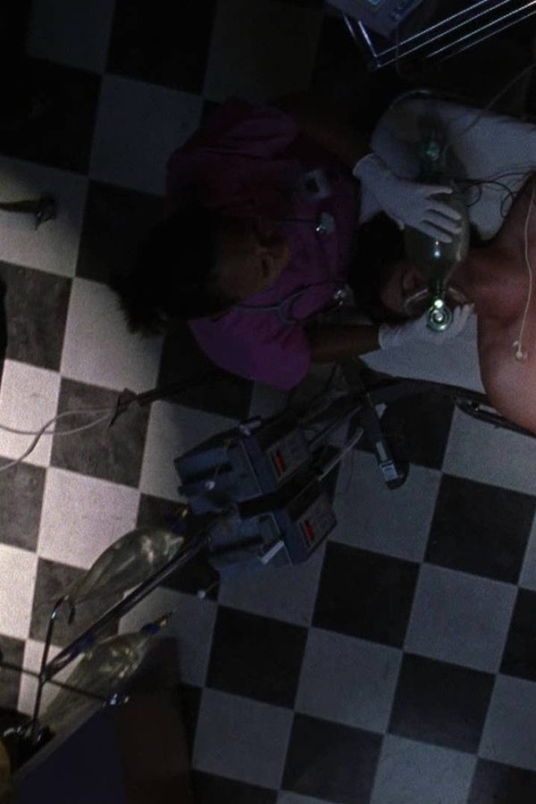 Smallville – S05E03 – Minaccia atomica