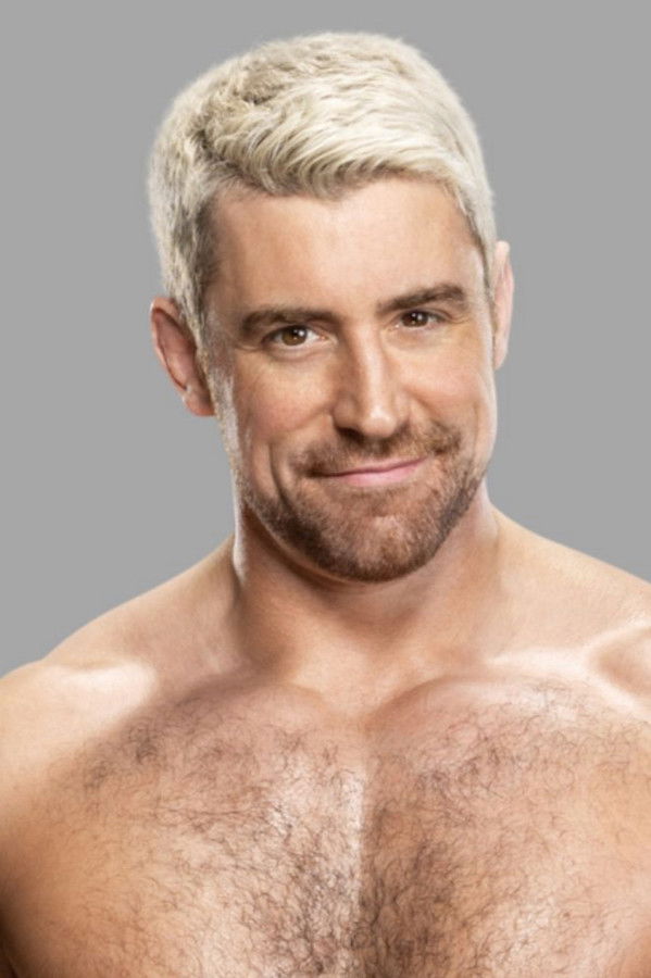 Joseph Hendry's headshot