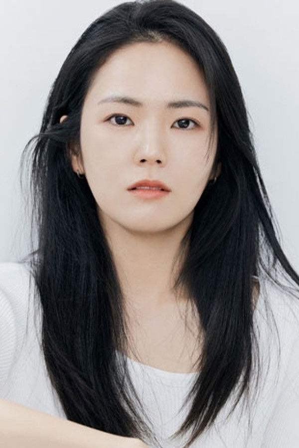 Jo Min-kyeong's headshot
