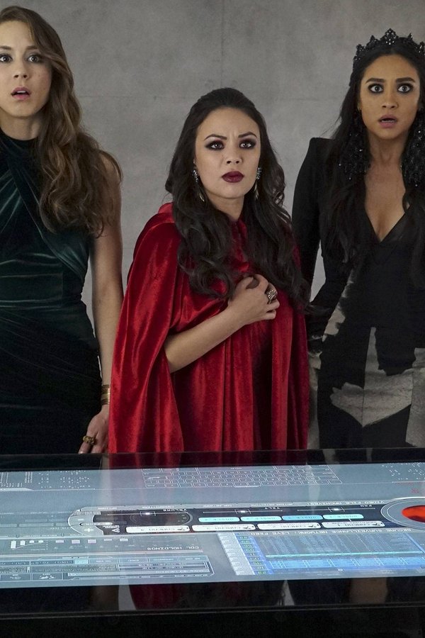 Pretty Little Liars – S06E10 – Fine dei giochi, Charles