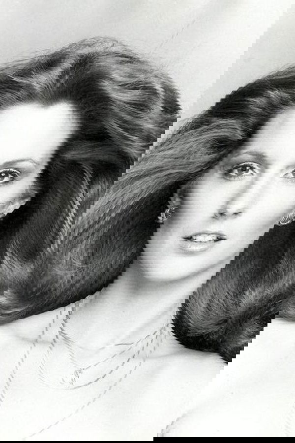 Marilyn Schreffler's headshot