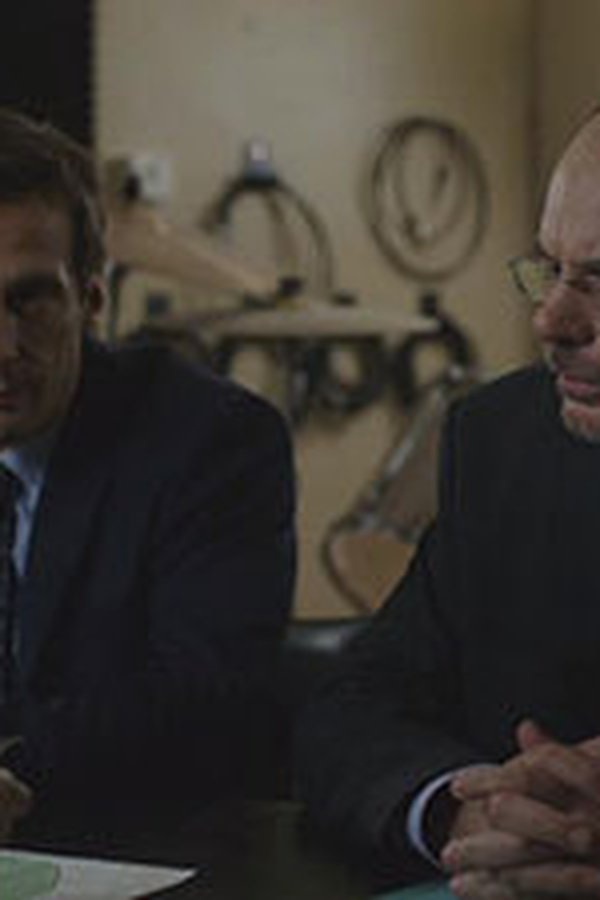 Le Bureau: Sotto copertura – S02E04 – Incontro al Louvre