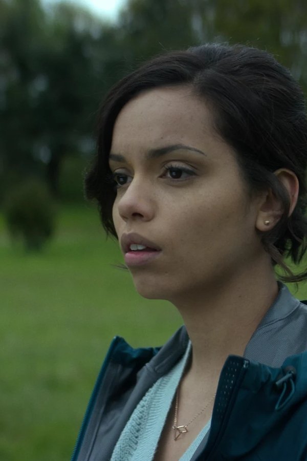 Black Mirror – S04E04 – Hang the DJ