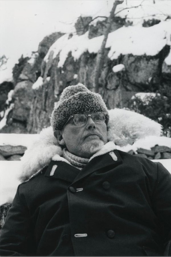 A portrait of the painter Oluf Høst