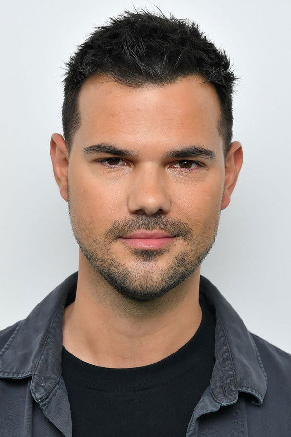 Taylor Lautner's headshot