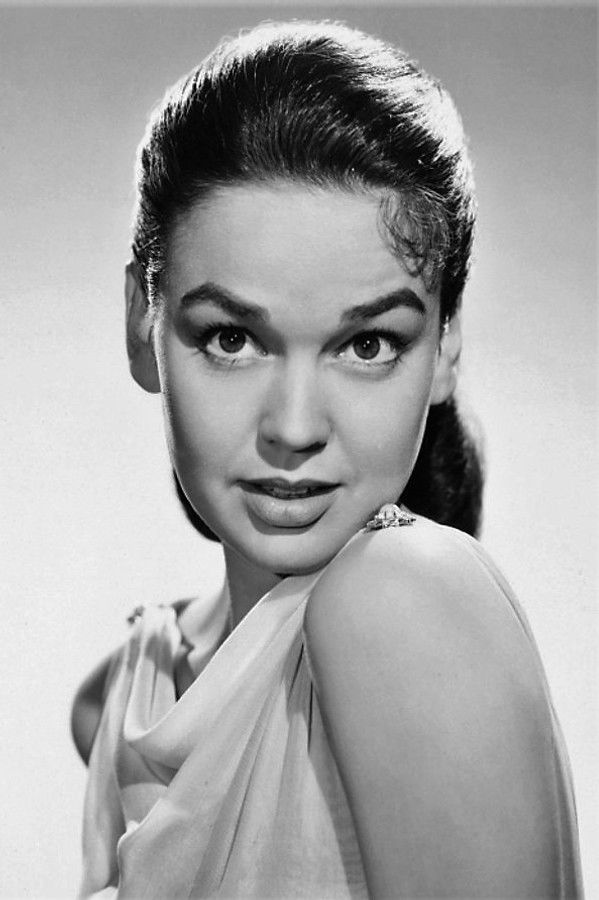 Kathryn Grant's headshot