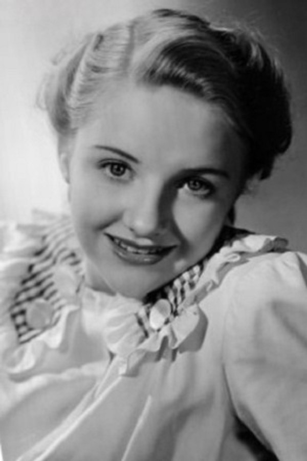 Donna Lee's headshot