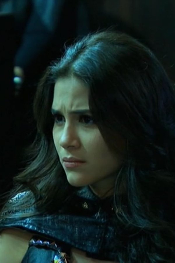 Chica Vampiro – S01E07 – Povera Daisy: nessuno le crede!