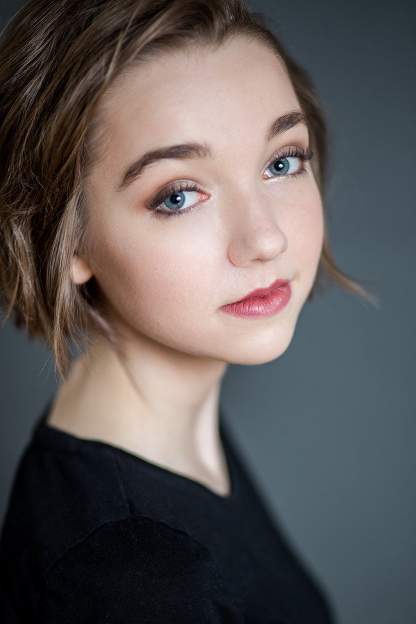 Julia Sarah Stone's headshot