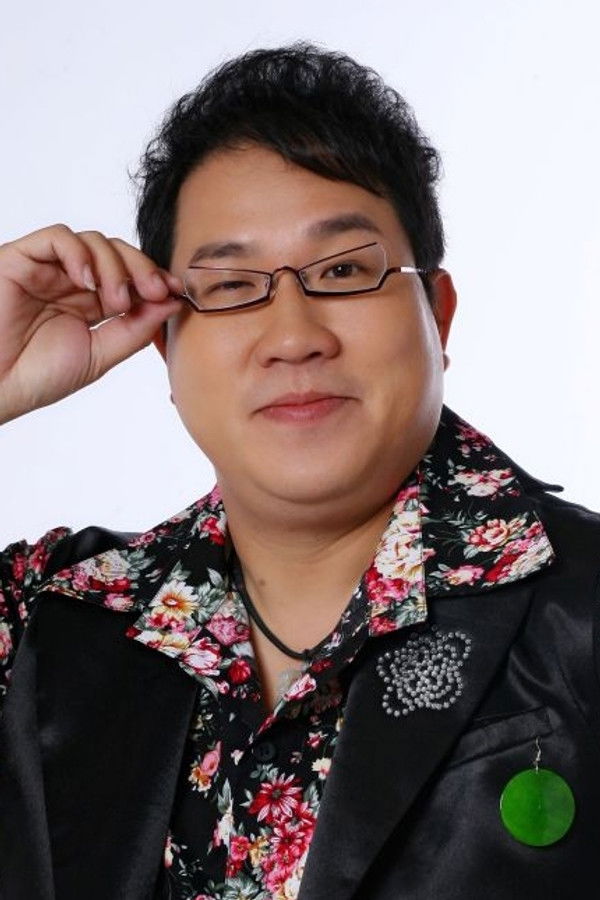 Liu Erjin's headshot