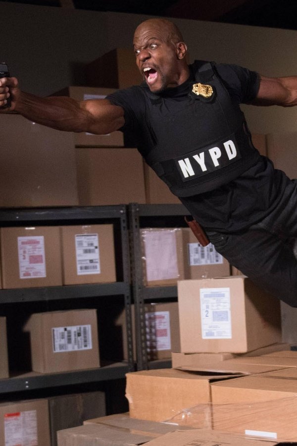 Brooklyn Nine-Nine – S01E14 – Il falcone d’ebano