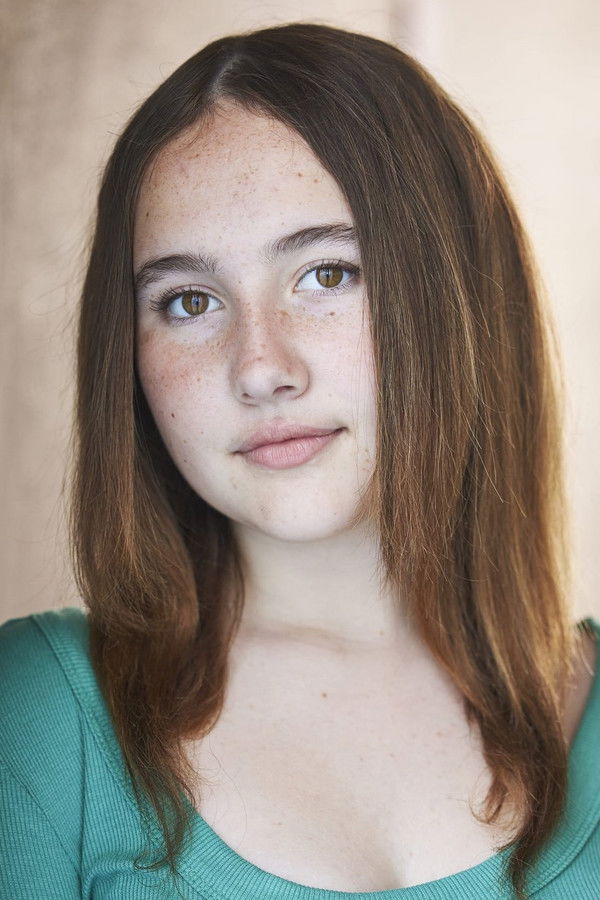 Nhev Scharrel's headshot