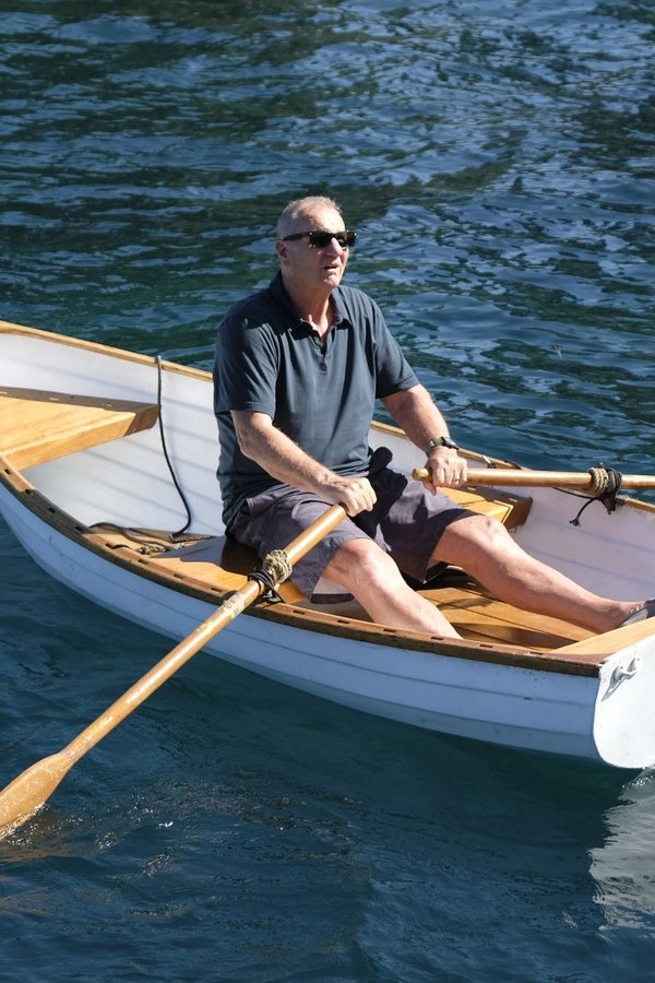 Modern Family – S09E01 – Vita da lago