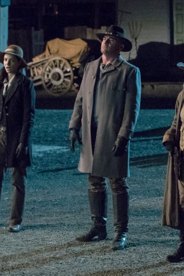 DC’s Legends of Tomorrow – S03E18 – Il buono, il brutto, il tenero