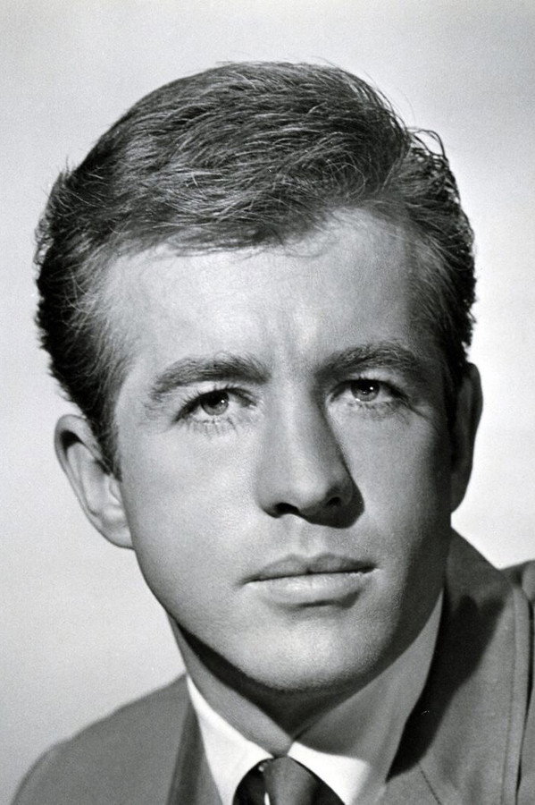 Clu Gulager's headshot