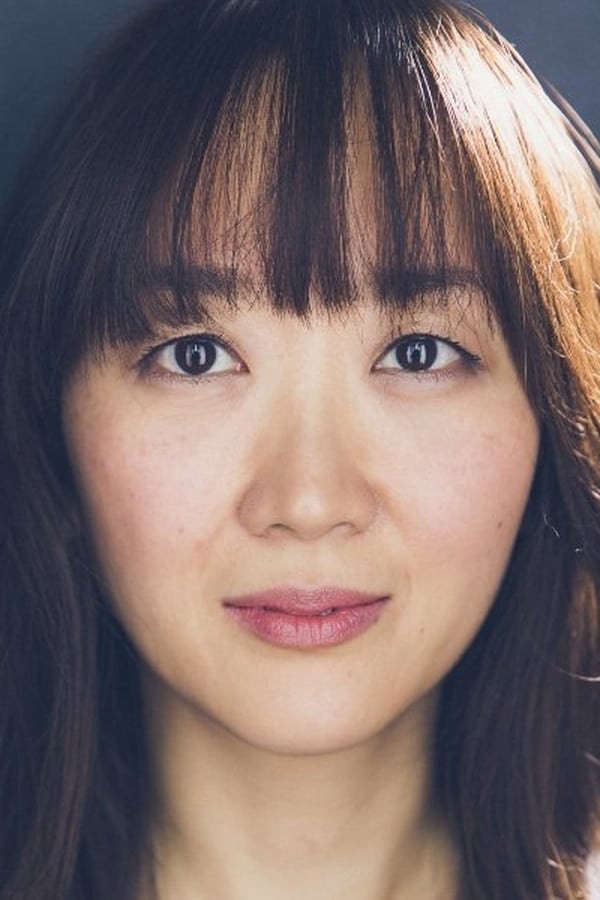 Sue Jean Kim's headshot