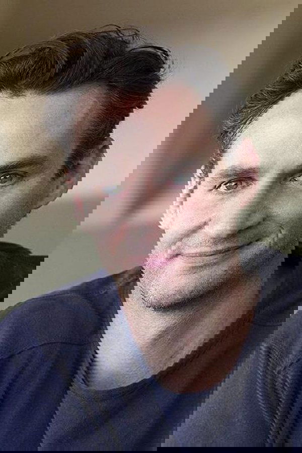 Charles Mayer's headshot