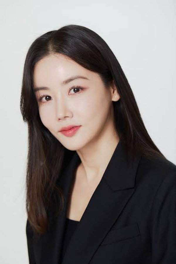 Hwang Woo-seul-hye's headshot