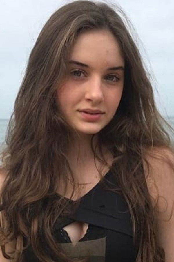 Maria Cecília Warpe's headshot