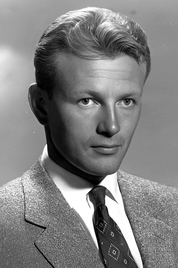 Jacques Sernas's headshot