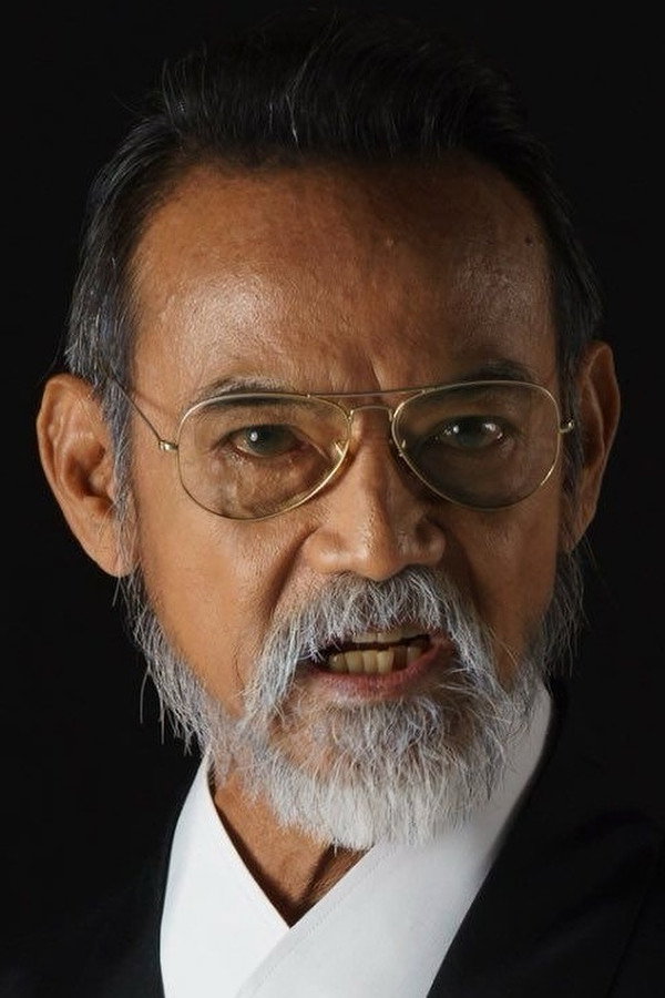 Sahatchai Chumrum's headshot
