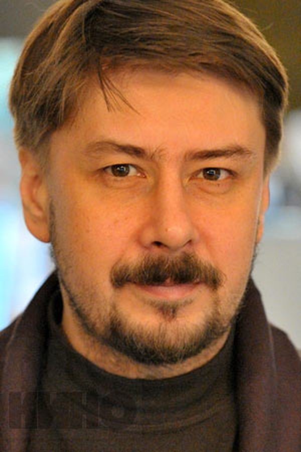 Rustem Yuskayev's headshot